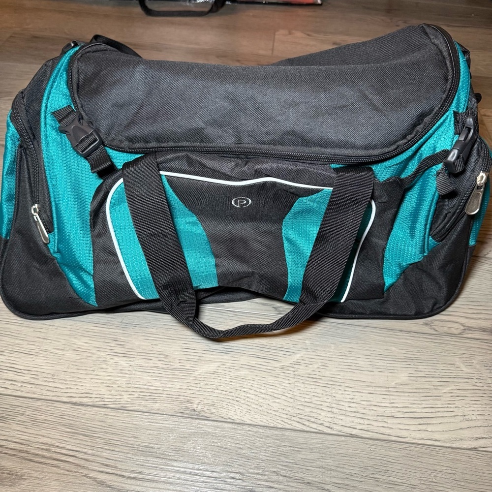 NEW- Protege 22 inch Carry On Sport Duffel Bag Luggage -Travel Gym Collapsible - Picture 8 of 12